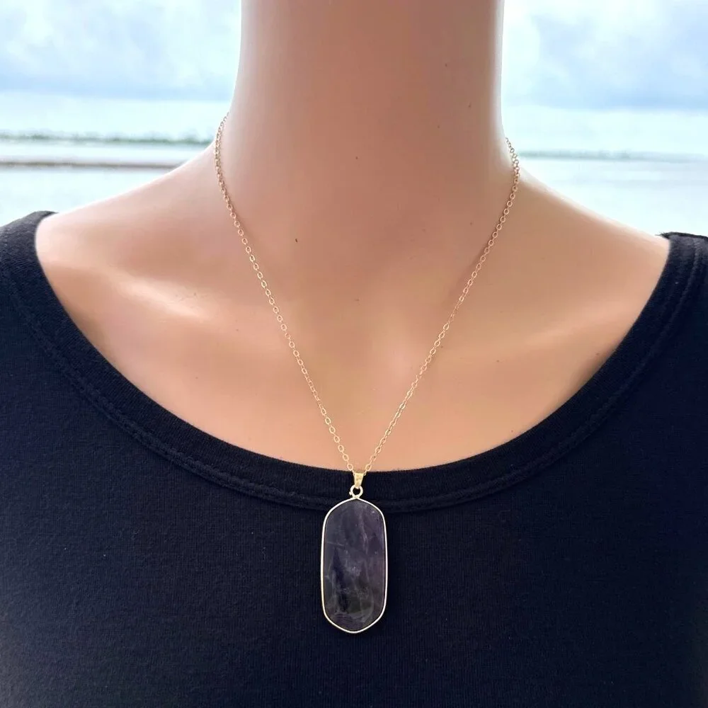 Natural Quartz Amythest Pendant Necklace Purple Gold Tone Adjustable Length